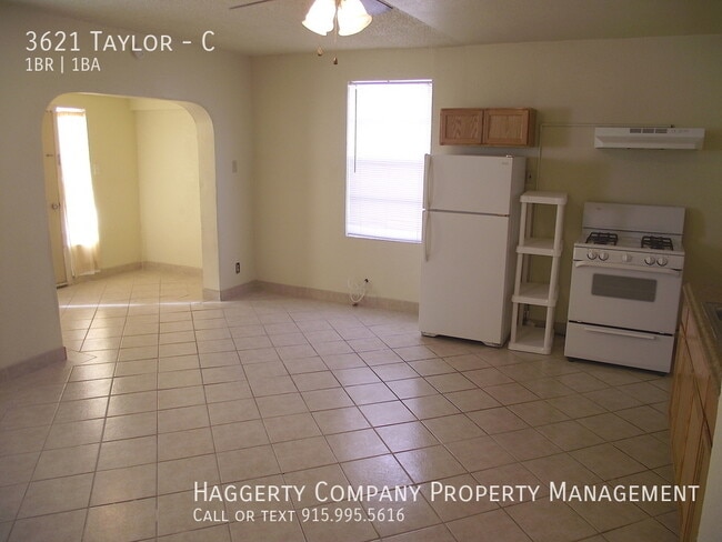 Building Photo - 3621 Taylor-C