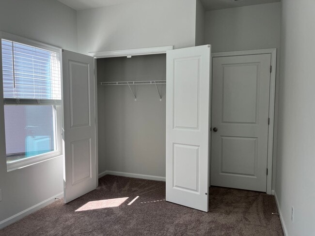 Building Photo - Brand New 3/3 Move In Ready Now!