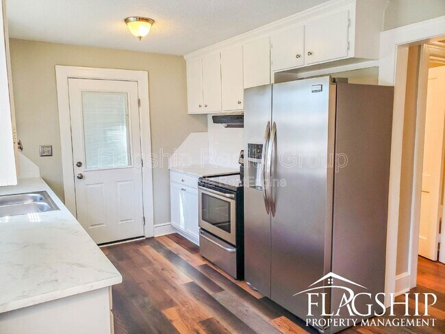 Building Photo - 1204 Franklin Dr