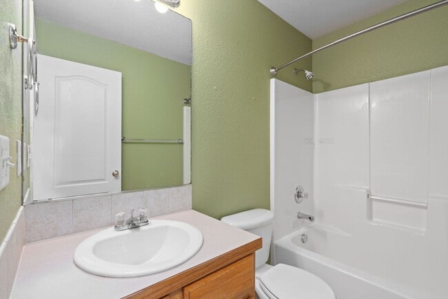 Building Photo - 3 Bedroom, 2 Bath Patio Home Now Available!