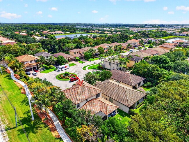 Building Photo - 9062 Gulf Cove Dr
