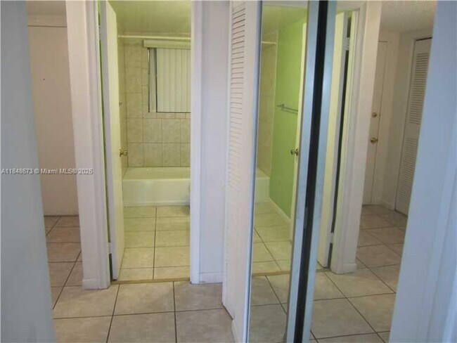 Building Photo - 7757 SW 86th St
