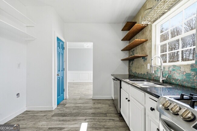 Building Photo - 1582 Ewing Farm Dr