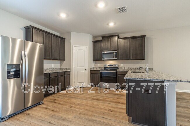 Building Photo - 9223 Foxing Blf