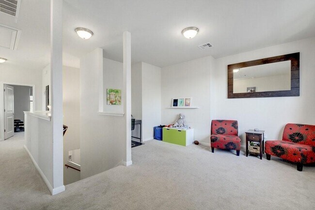 Building Photo - 5004 Bonneville Bend