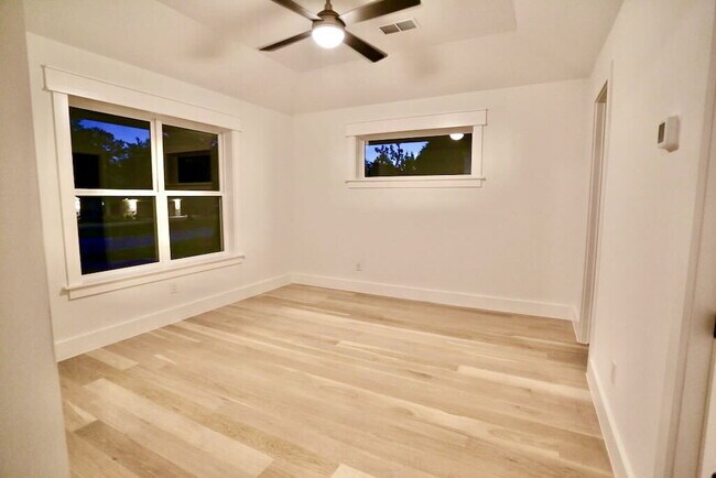 Building Photo - Executive Lease Near Preston Hollow  - Chef's Kitchen, Gated Drive & Spacious Patio