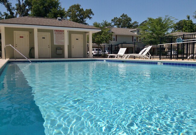 Building Photo - Chase Hollow #40