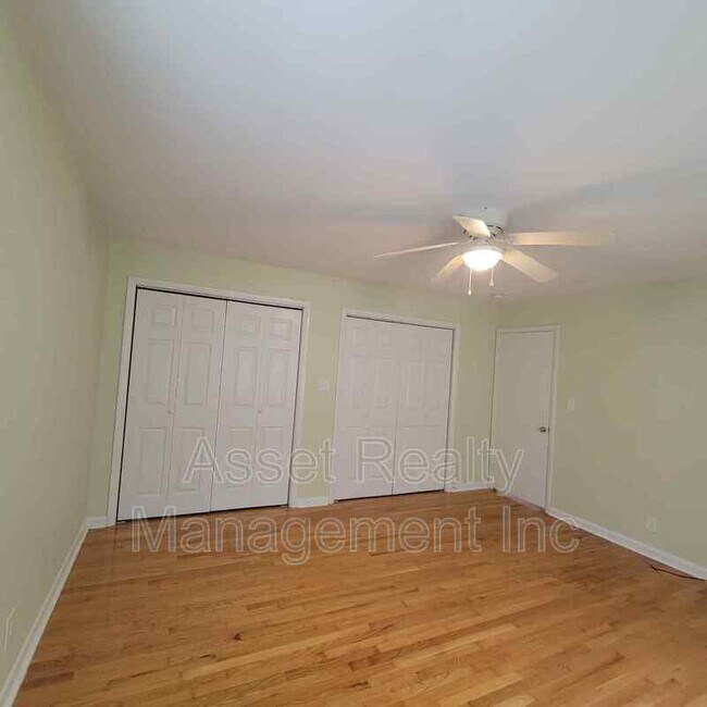 Building Photo - 201 Farlow Dr