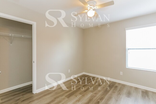 Building Photo - Don't miss out on this charming 3BR 2.5BA home