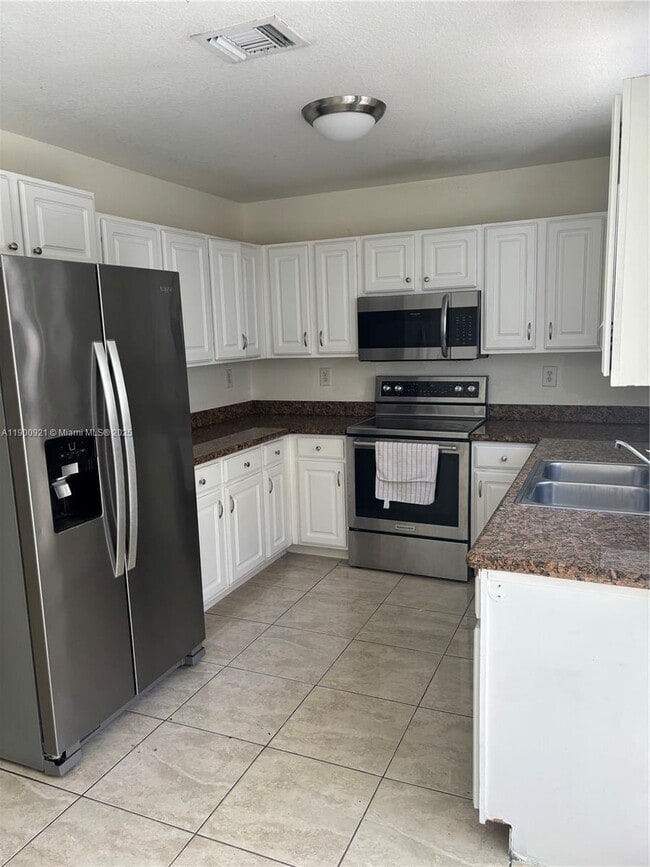 Primary Photo - 2032 NE 167th St