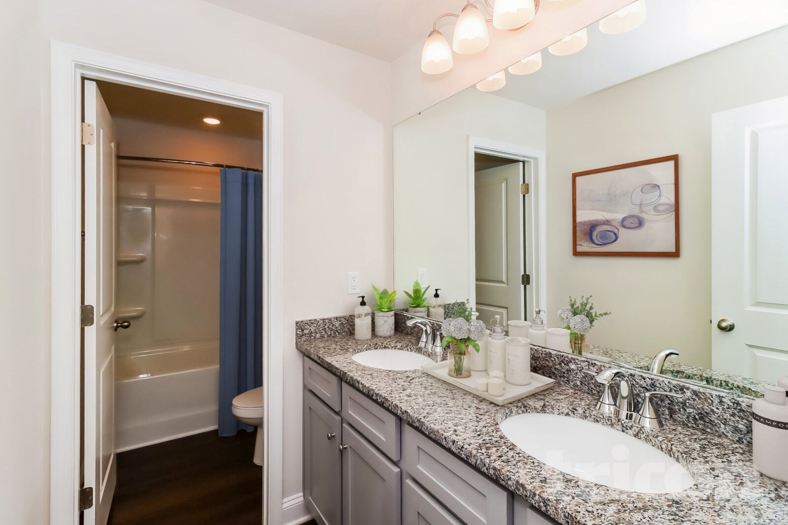 Building Photo - 123 Halesworth Rd