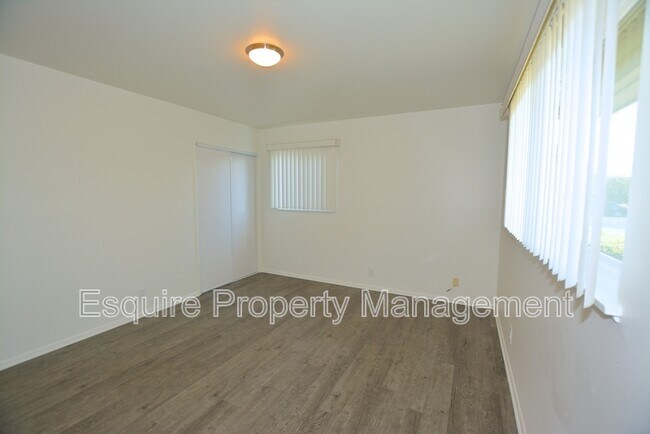 Building Photo - 391 Harvard St