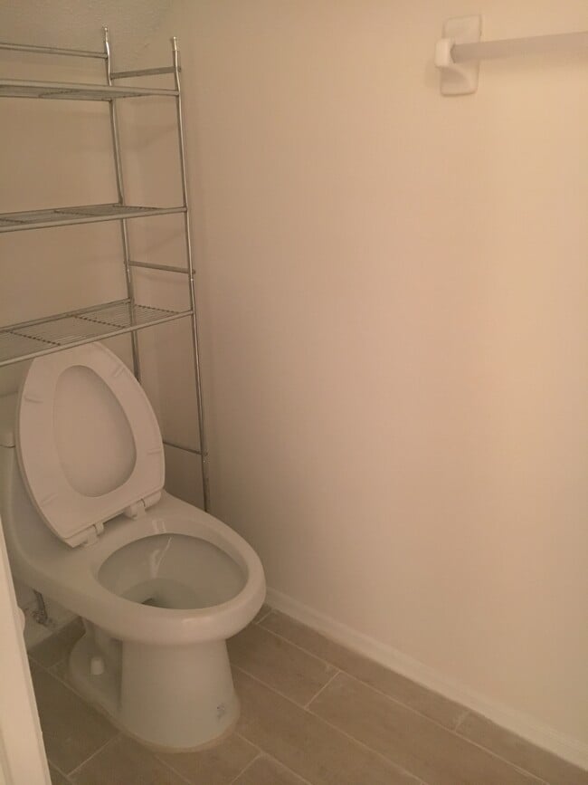 Building Photo - 8652 Hunters Key Cir