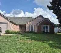Building Photo - 2710 Woodside Dr