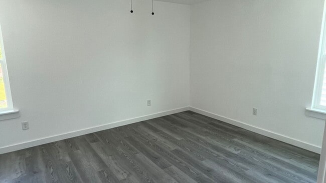 Building Photo - 9746 Garcroft St