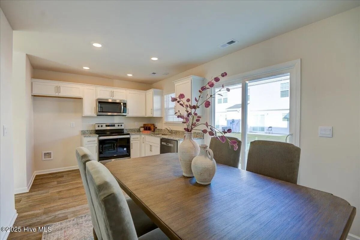 Building Photo - 4129 Laurel Ridge Dr
