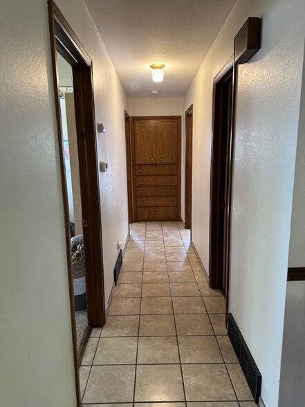 Building Photo - 4311 N Harrison Ave