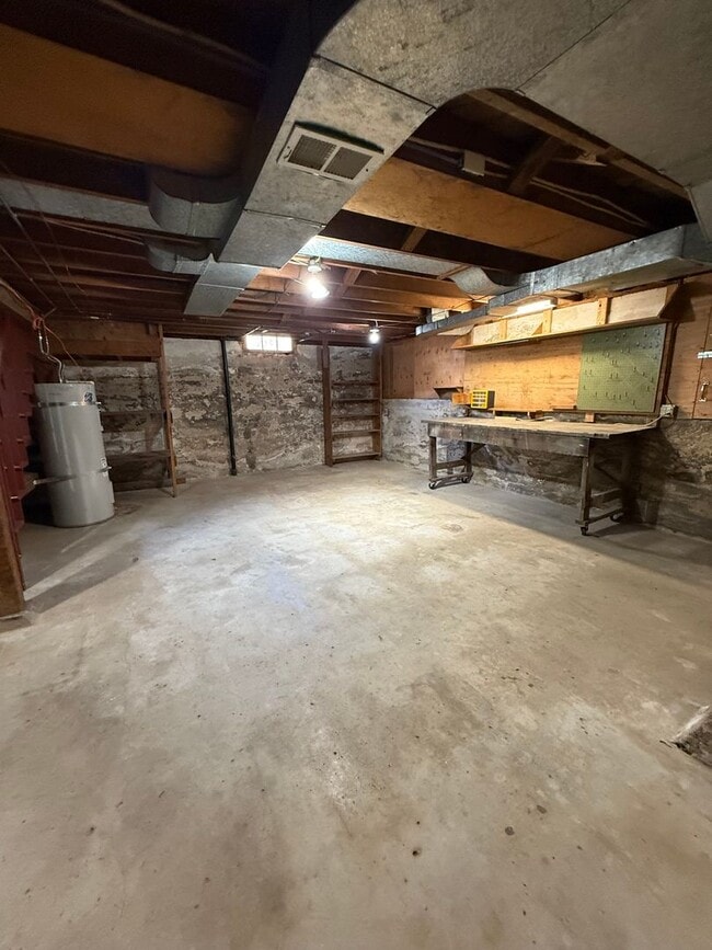 Building Photo - Newly Remodeled 3 Bed/2 Bath in North Bend