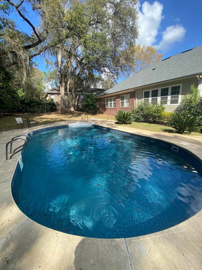 Building Photo - 5145 Wild Rose Way