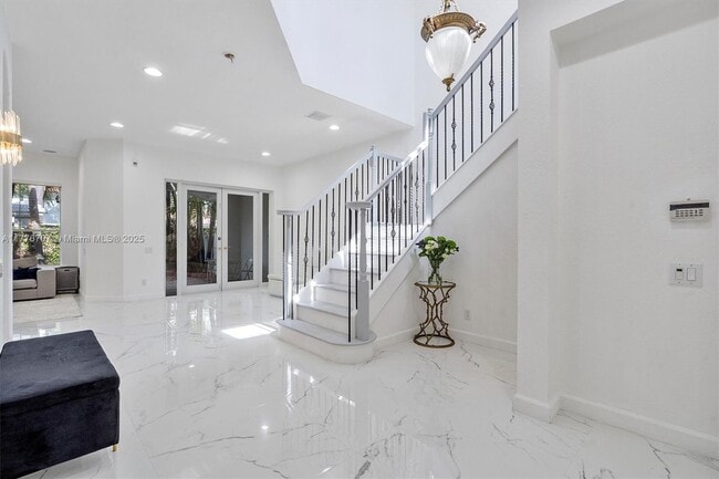 Building Photo - 1382 Harbor View W