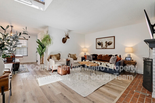 Building Photo - 2890 W Long Cir