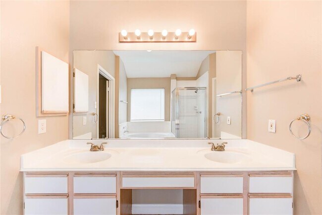 Building Photo - 4814 Cotter Ln