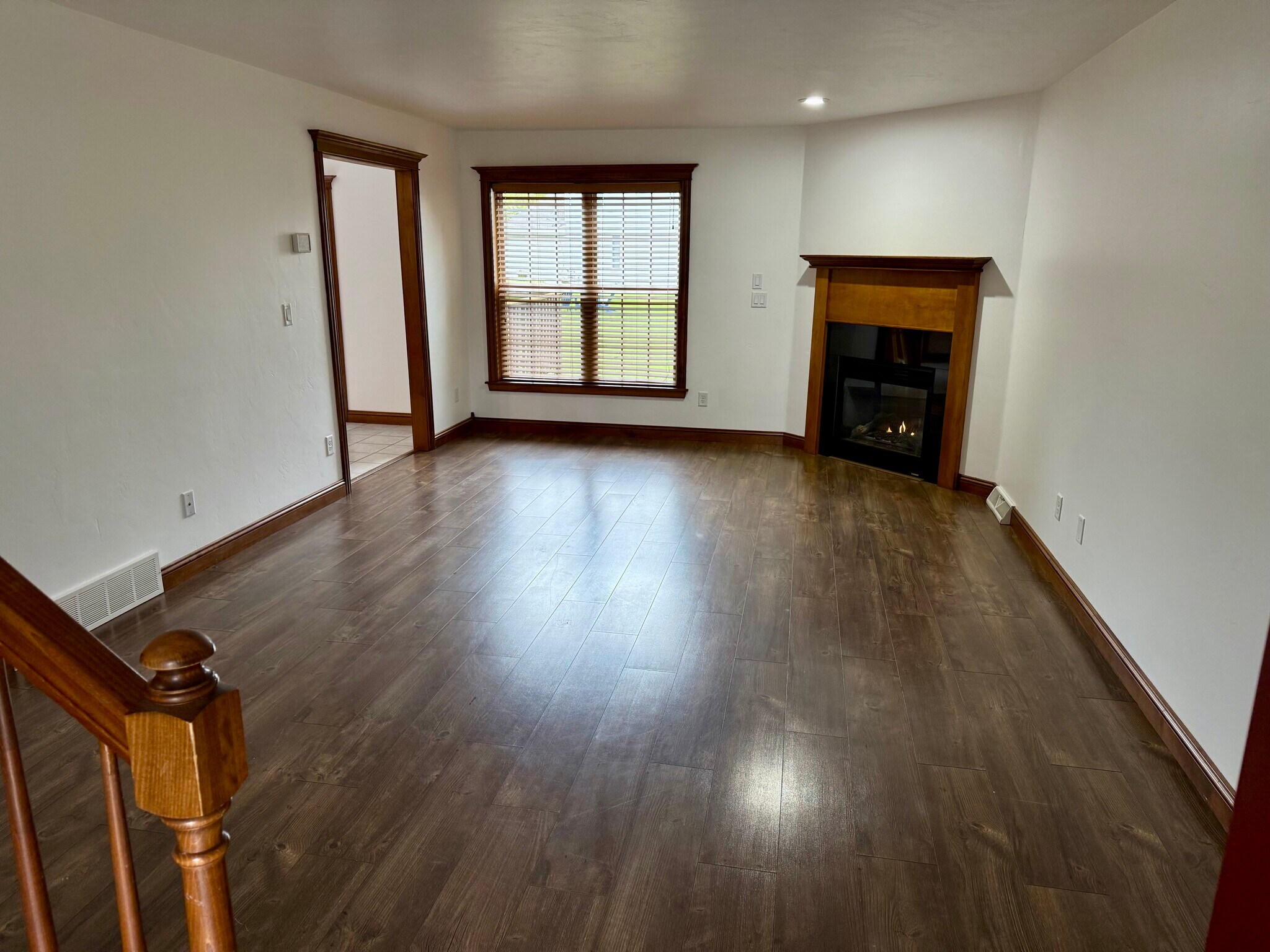Building Photo - 707 Edge Point Ct