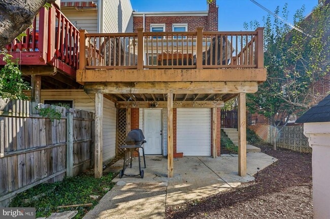 Building Photo - 4808 Fort Totten Dr NE