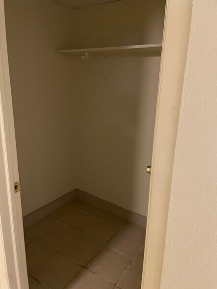 Apt I - 700 Brinton Ave