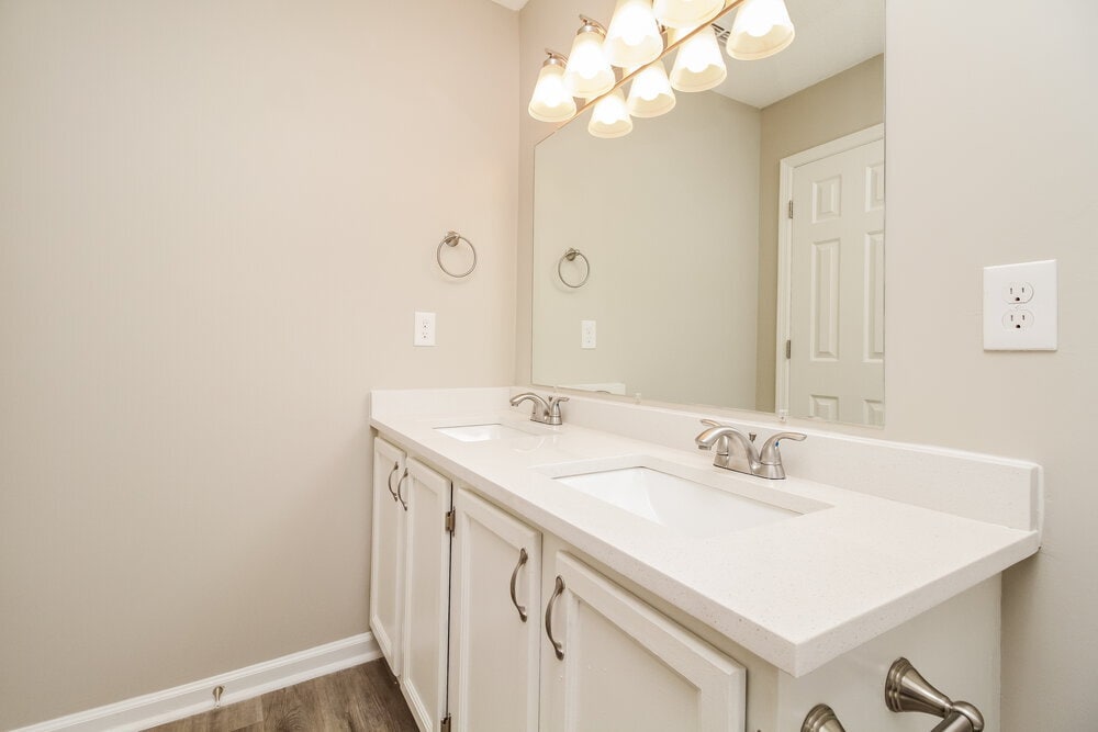 Building Photo - 205 Babe Ruth Cove