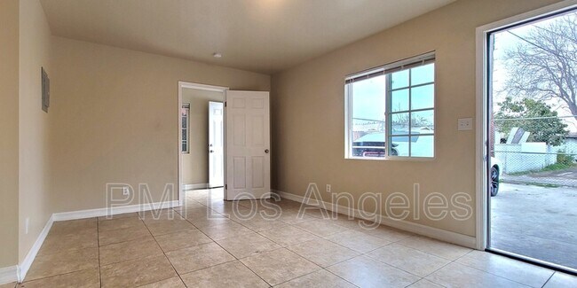 Building Photo - 10314 San Pedro St