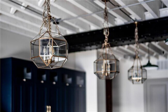 Building Photo - 915 Liberty Ave