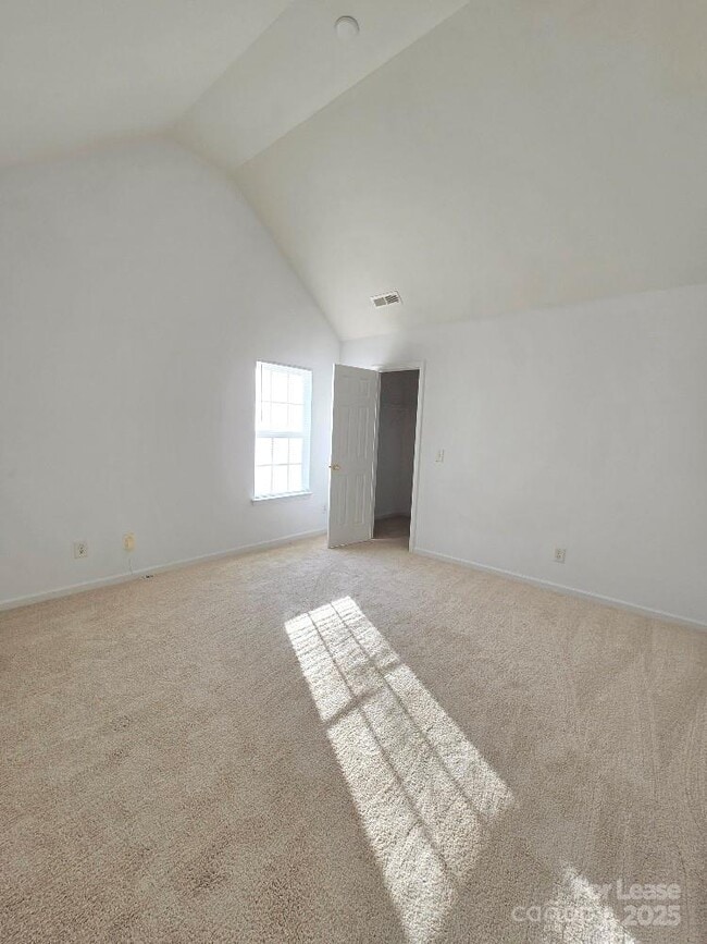 Building Photo - 4021 Fifendrum Ln