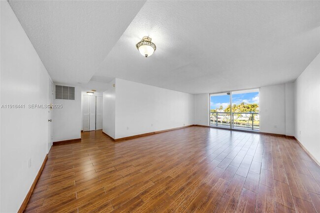 Building Photo - 2841 NE 163rd St