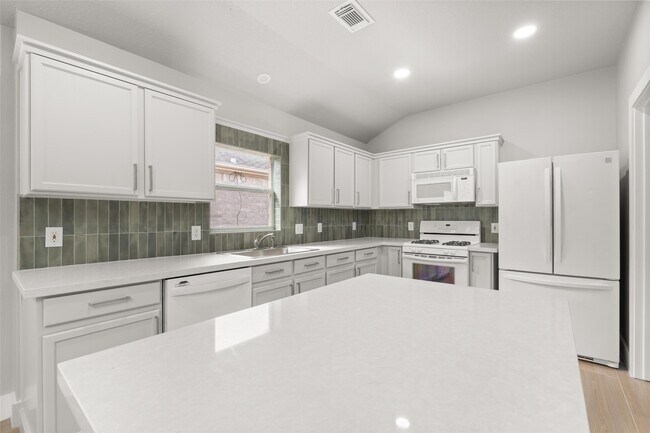 Building Photo - 7310 Wisteria Chase Pl