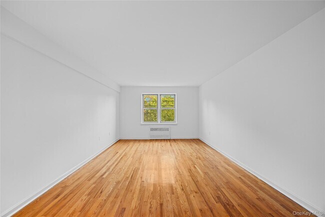 Building Photo - 255 Bronx River Rd