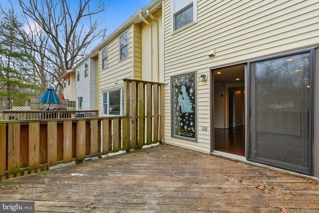 Building Photo - 5497 Endicott Ln