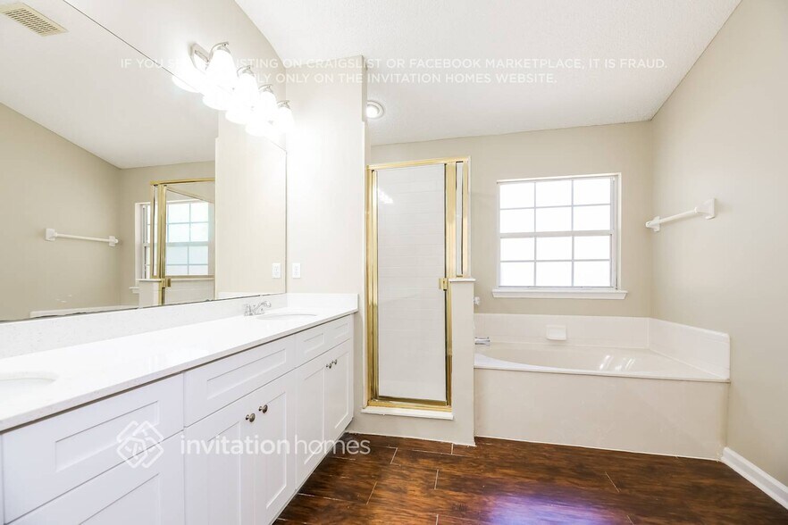 Building Photo - 13973 Crestwick Dr W