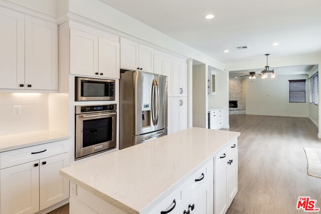 Building Photo - 17426 Half Moon Ct