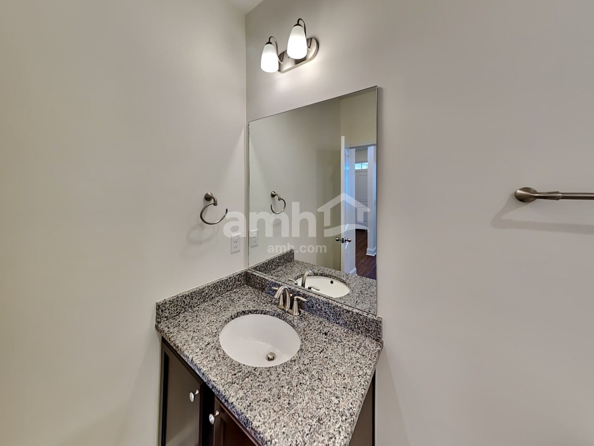 Building Photo - 440 Charity Ln