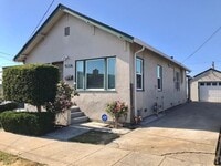 Building Photo - Great 2 Bed 1 Bath House with Garage in Richmond -- COMING SOON !!!