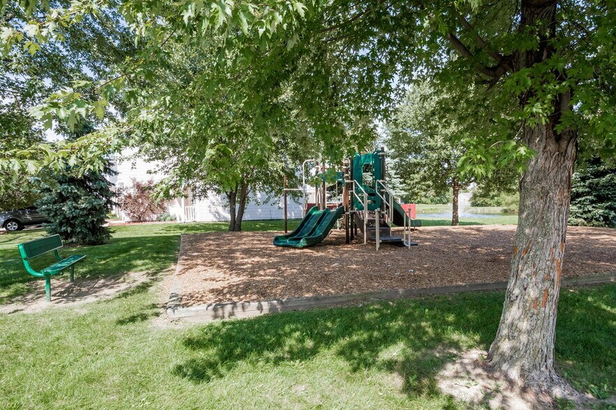 Building Photo - 1929 Orchid Bloom Dr