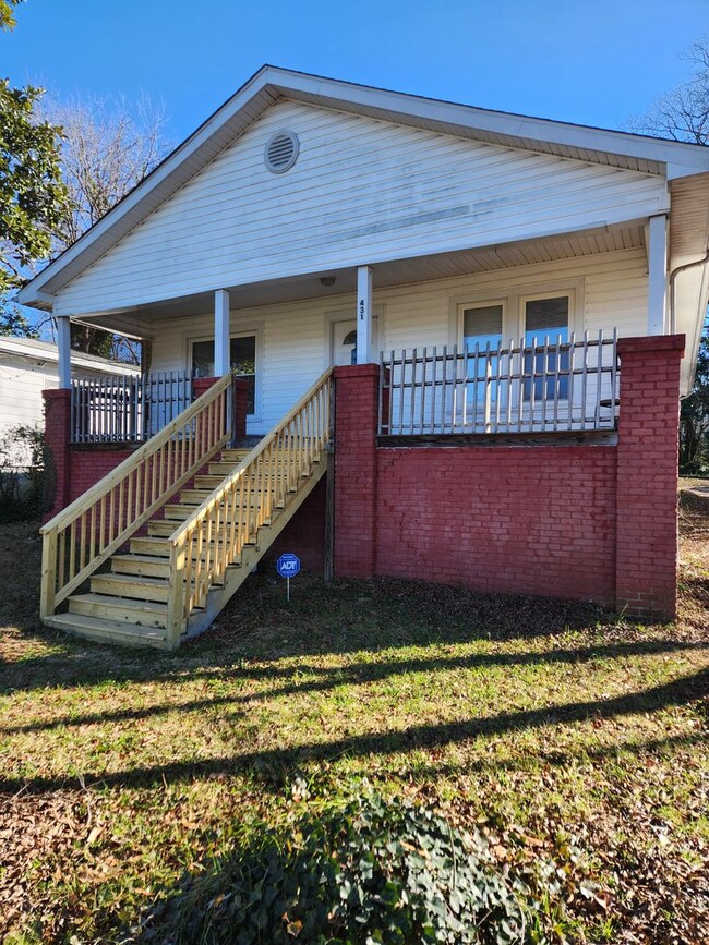 Building Photo - 4br/2ba House in Downtown (Durham)