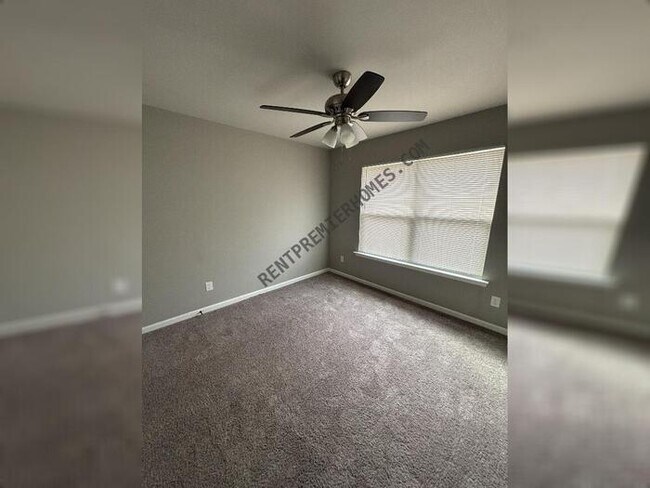 Building Photo - 50 Buena Vis Dr