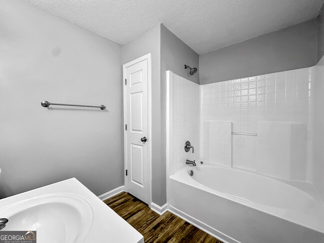 Building Photo - 209 Wesley Mill Ln