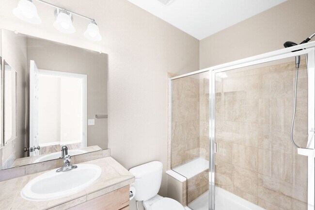 Building Photo - 3BD, 2.5BA Englewood Townhome with 2-Car Garage