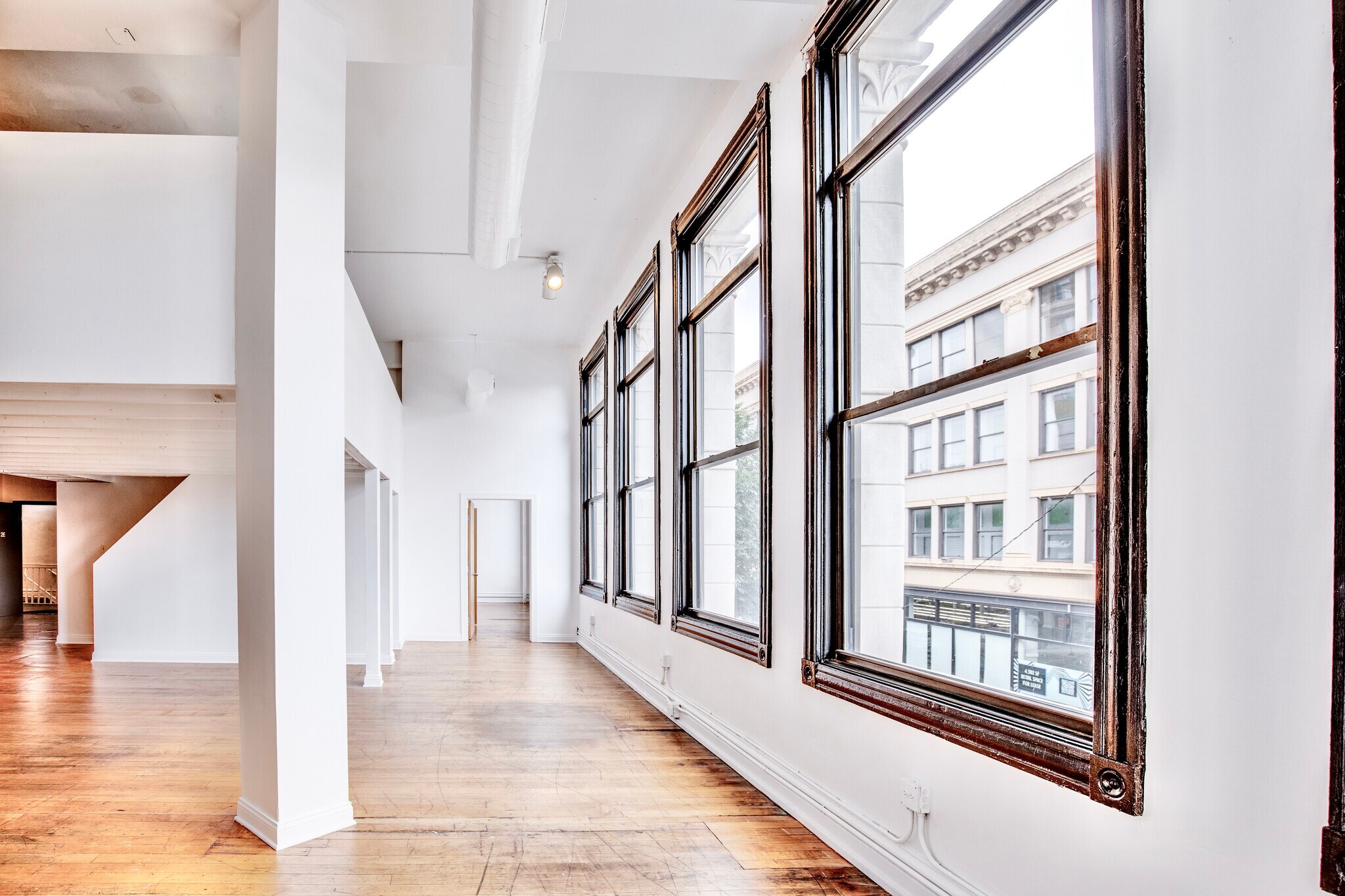 Building Photo - 1278 N Milwaukee Ave