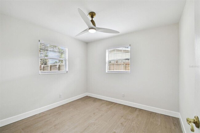 Building Photo - 4602 S Renellie Dr
