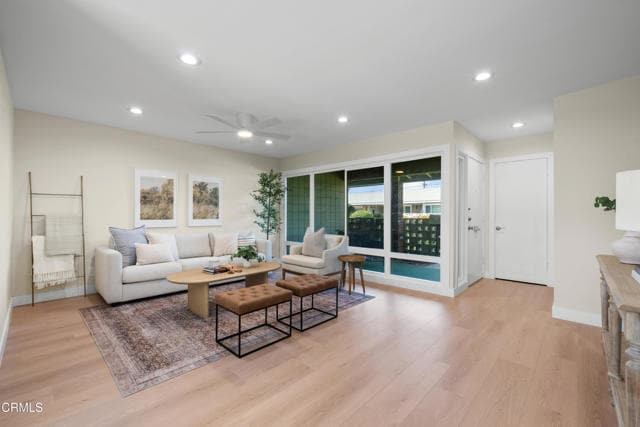 Building Photo - 66 W Garden Green