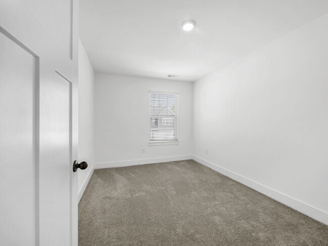 Building Photo - 476 Ml Pk Wy